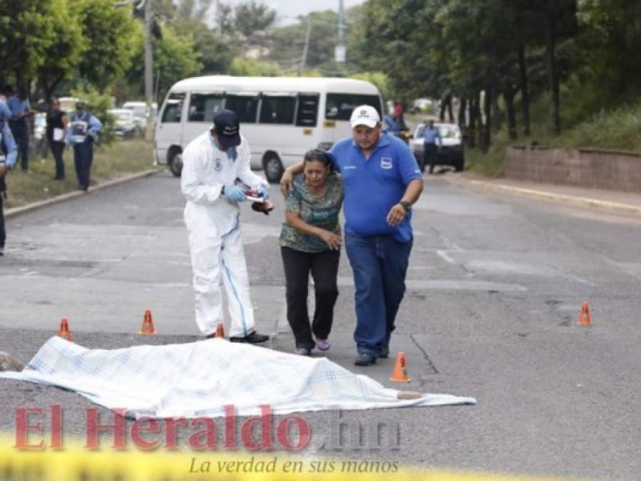 Desgarradoras imágenes: Dolor, llanto y conmoción de familiares de conductor asesinado en el bulevar FFAA