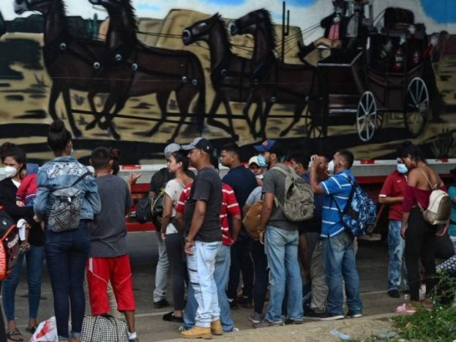 ¿Qué se sabe de la caravana migrante que avanza hacia Estados Unidos? (Fotos)