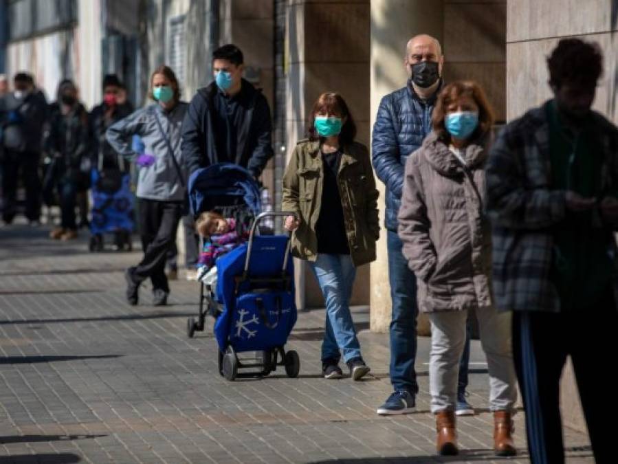 FOTOS: España recorta muertes por coronavirus; mientras el encierro continúa