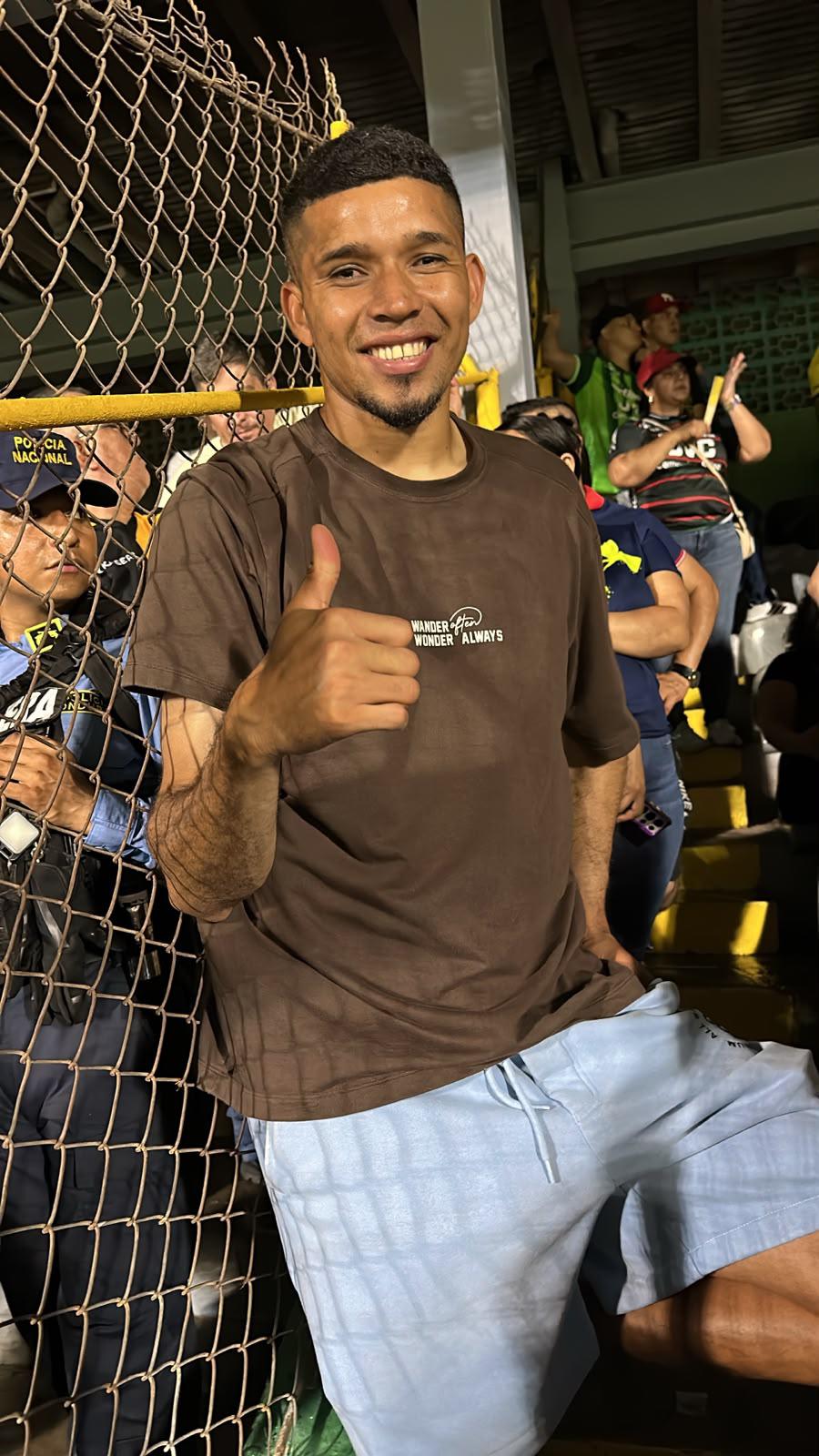 Bronca en Real España, influencers sorprenden, jugador casi sale herido y Marathón se burla