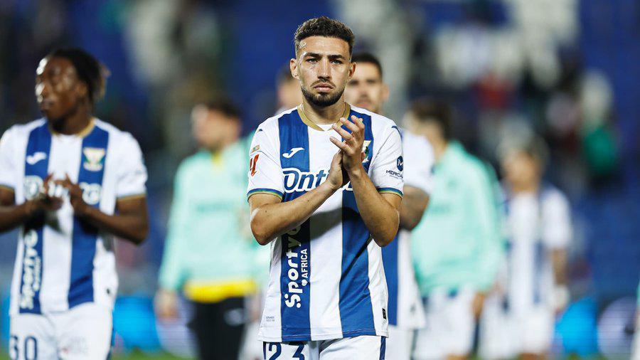 Exjugador del Barcelona huye de Irán tras ataques: evacuaron el avión y no pudimos despegar