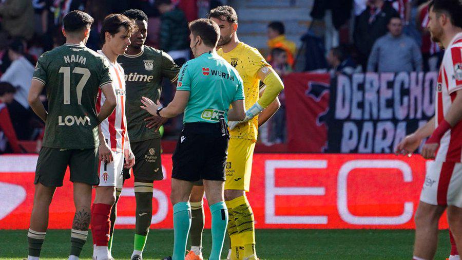 ¡Lamentable! Falleció durante partido de fútbol en LaLiga de España