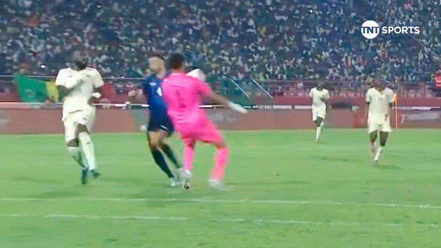 Terrible error de Vozinha en inocente salida en derrota de Cabo Verde ante Malí