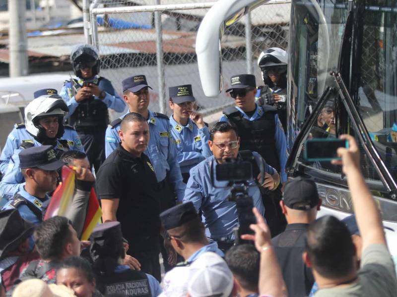 Olimpia golea a Real España y se corona campeón del Clausura consiguiendo el título 39