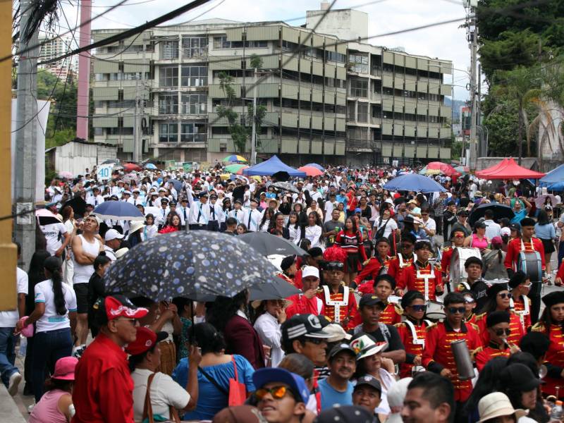 Miles de capitalinos se volcarán a las calles para apoyar a los bloques estudiantiles en una jornada llena de fervor patrio.