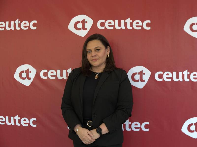 La directora de CEUTEC Tegucigalpa, Yessy Ayestas, reafirma el compromiso de la institución con la formación integral de sus estudiantes.