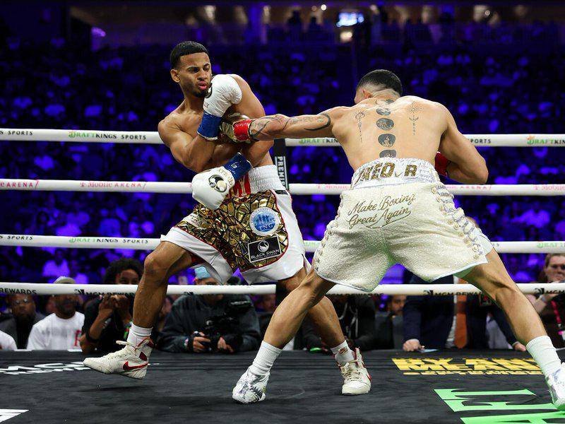 Teófimo López es nuevo campeón del peso welter de la AMB al derrotar al Rolly Romero