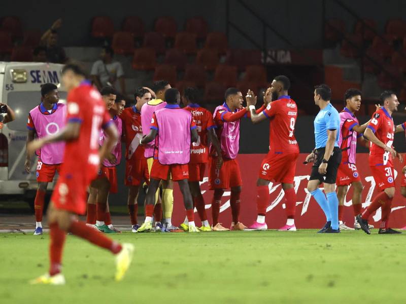 Olimpia pese a muchas dudas logró imponerse ante el Alianza para sellar pase a cuartos