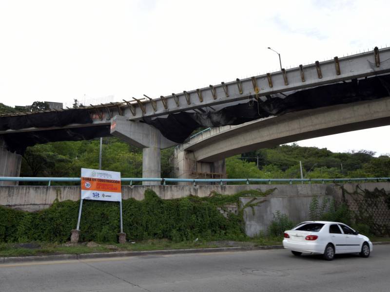 Los trabajos en la estructura se suman a las obras del tercer carril que se ejecutan en el sector.