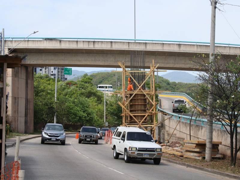 Con una inversión de 19.1 millones de lempiras, el Estado busca rehabilitar de urgencia este conector vial, clausurado tras su colapso hace más de dos años.