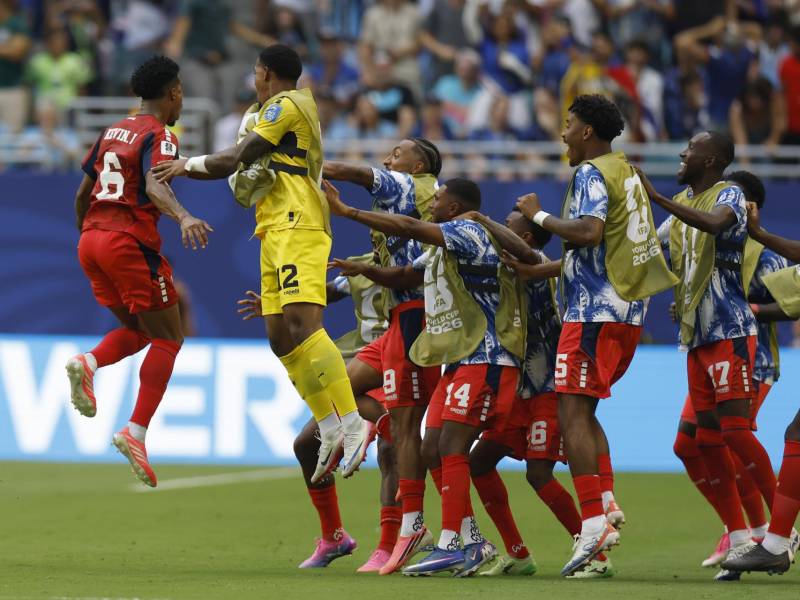 Cabo Verde llega de sacarle un empate a España y ahora está derrotando a Uruguay.