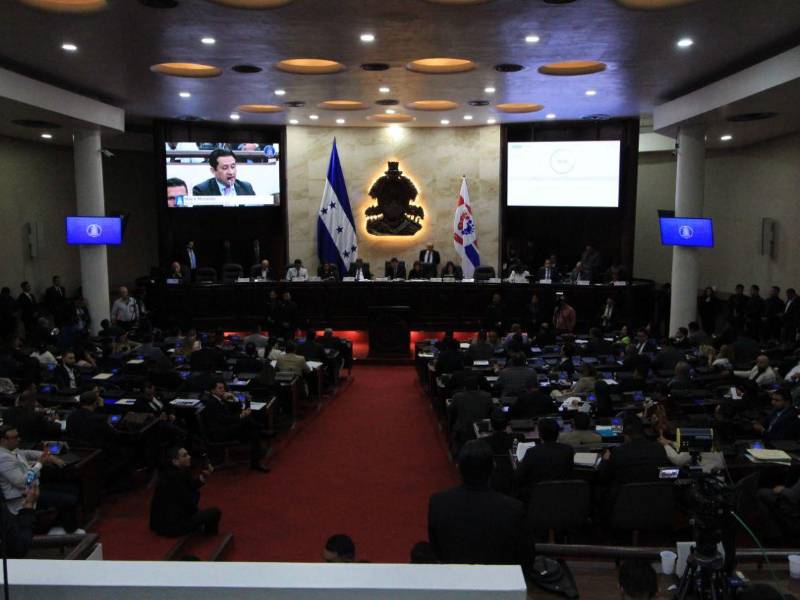 EN VIVO: Congreso define el futuro de Marlon Ochoa, Mario Morazán y otros funcionarios electorales en juicio político