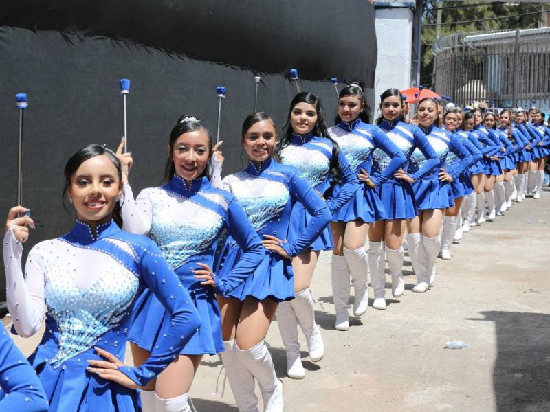 La presentación que realizan las palillonas de los diferentes colegios es una de las más esperadas por los asistentes. 78 colegios participarán este año.