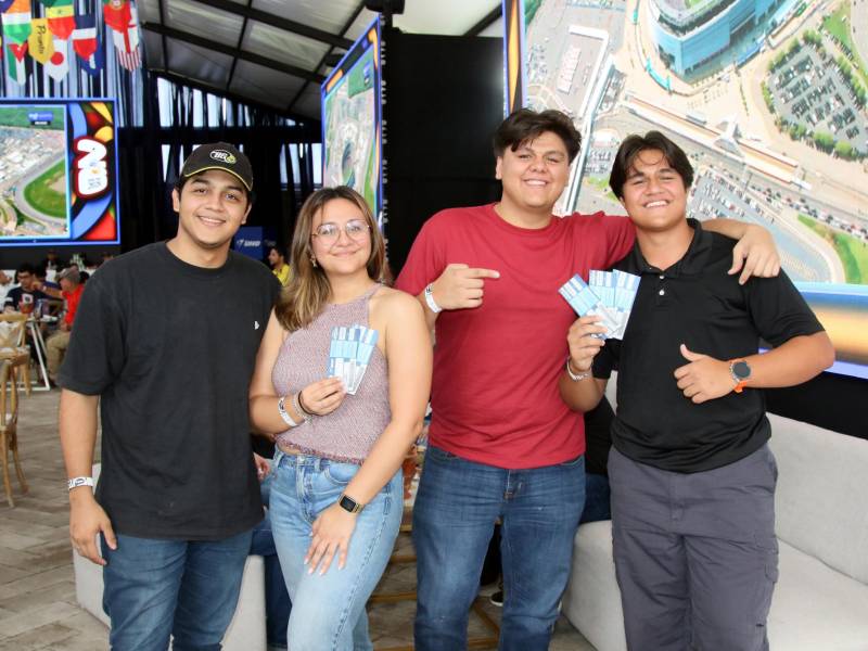 Durante el evento los invitados pudieron disfrutar de un ambiente mundialista de primera, muchas sorpresas, premios y bonos de consumo.