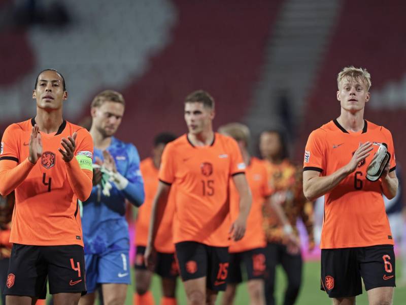 Xavi Hernández consigue su primer triunfo al frente de Países Bajos; Meerdink la figura