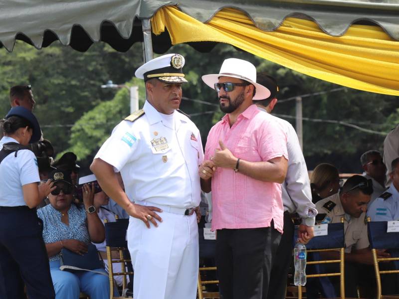 Austacil Hagarin Tomé Flores junto a su hermano, Rasel Tomé, diputado del Partido Libre.