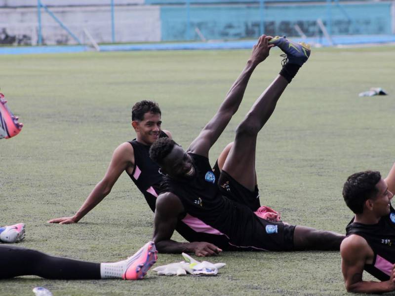 Gustavo Sánchez da detalles del debut de Brayan La Playa: Está a disposición del entrenador
