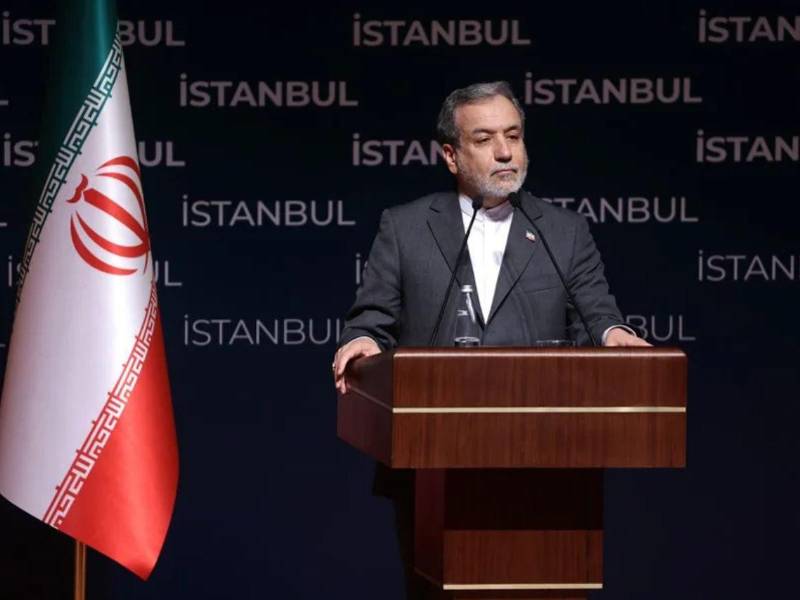 El ministro de Exteriores iraní, Abás Araqchí, se ofrece a retomar el diálogo nuclear.