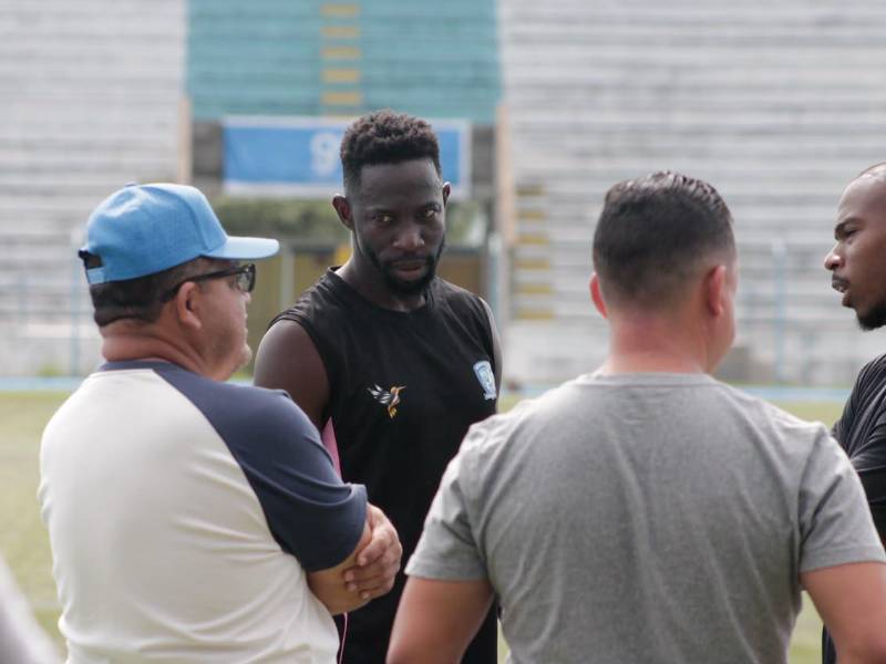 Gustavo Sánchez da detalles del debut de Brayan La Playa: Está a disposición del entrenador