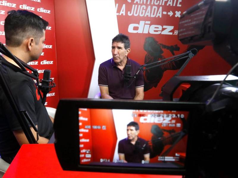 Vargas explica por qué no es amigo de Troglio, problema con Buba y jugador que le llegó con un balazo