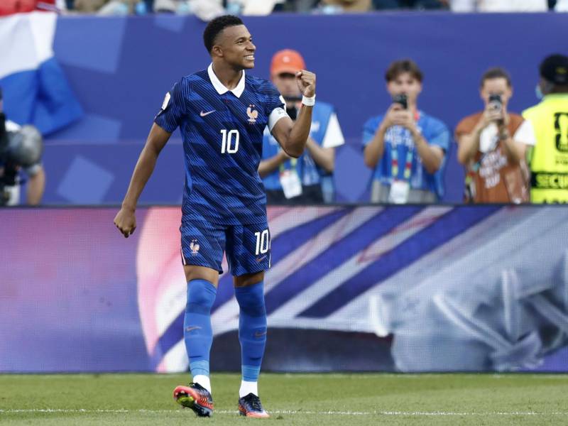 Francia sufrió para derrotar a una aguerrida Paraguay y avanzar a cuartos del Mundial