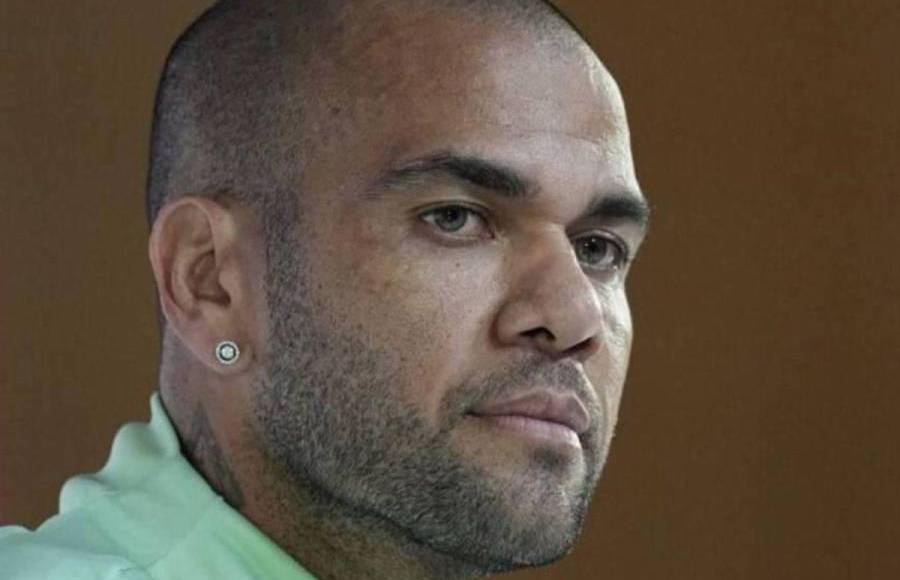 Dani Alves y la decisión que tomó con el padre de Neymar tras su libertad