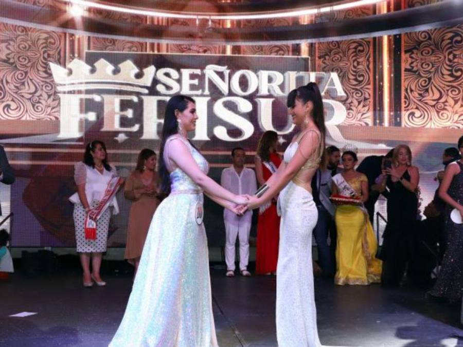 Belleza y elegancia destacó en la elección de Arianna Flores como Señorita Ferisur 2022