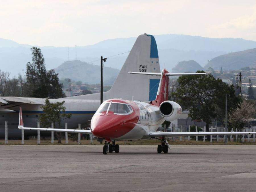 Preparativos para el traslado a México de miembros de la Naval que sufrieron quemaduras en explosión de buque