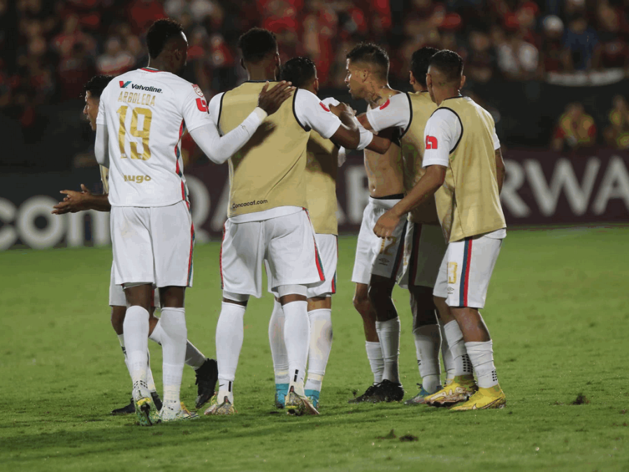 ¡Rey León! Imágenes del festejo de Olimpia tras ganar la Concacaf League 2022