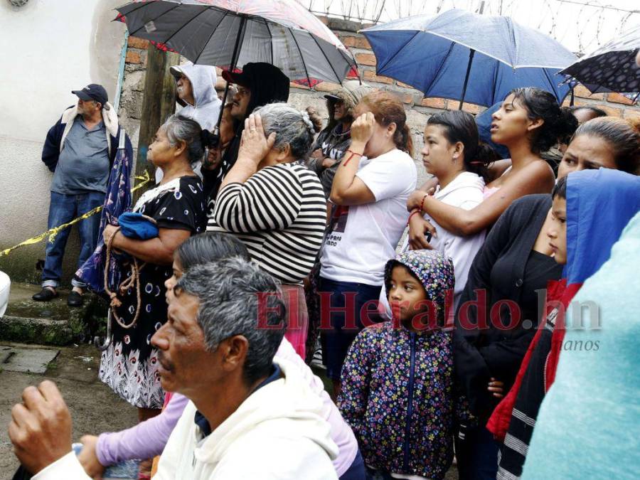 Encontrados en ropa interior y con cinta en su boca: nuevos detalles del crimen de periodista y su padre en la capital