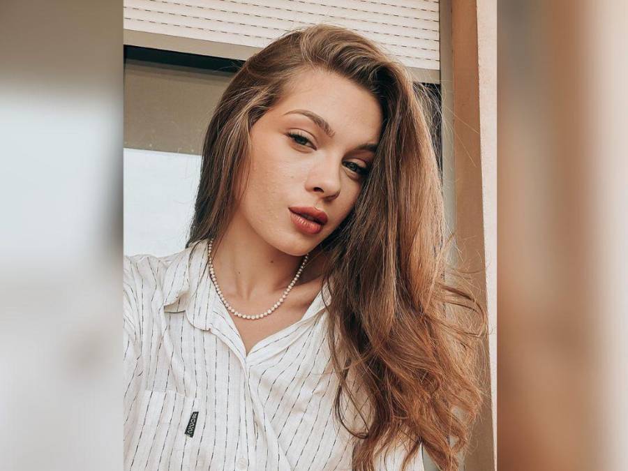 Influencer francesa de 23 años solicita eutanasia tras vivir una infancia de abusos y acoso escolar