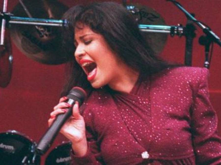 Selena Quintanilla y otros famosos que fallecieron antes de los 25 años