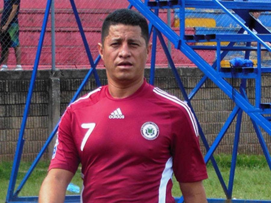 Hondureños que dejaron el fútbol para migrar a EUA; a esto se dedican