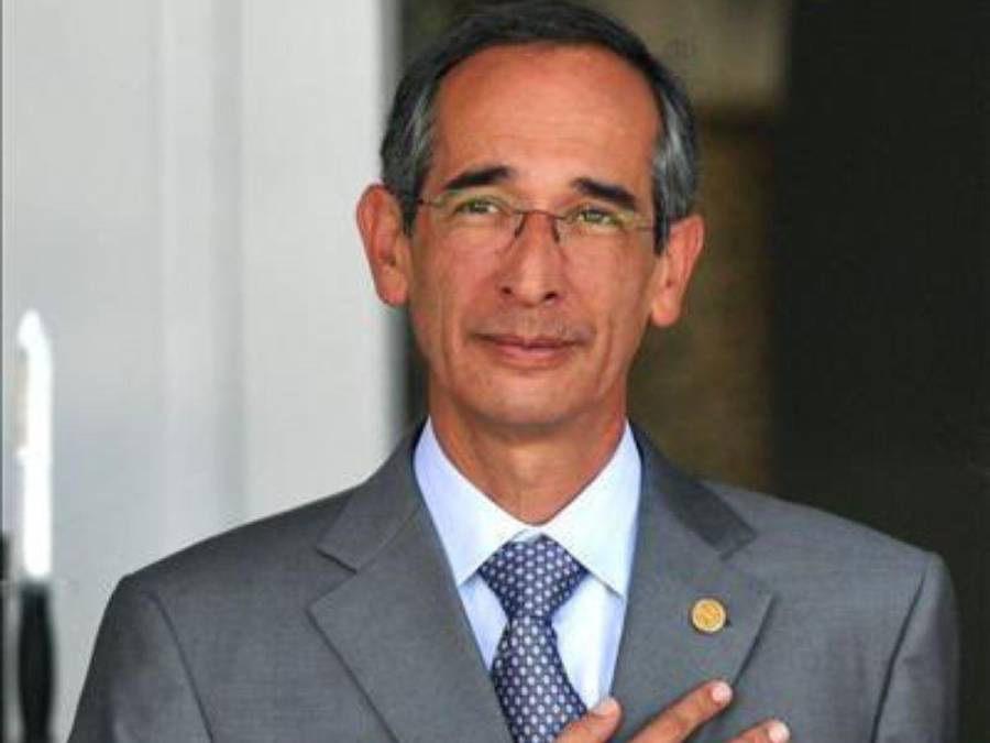 ¿Quién era Álvaro Colom y cómo fue su gestión en la presidencia de Guatemala?