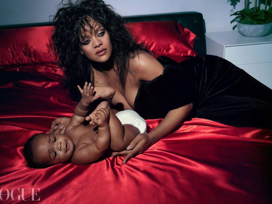 Rihanna presenta oficialmente a su hijo Riot Rose