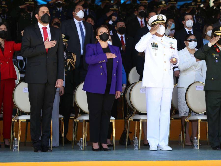 Chaqueta y colores neutros, el estilismo dominante de Xiomara Castro en sus comparecencias públicas