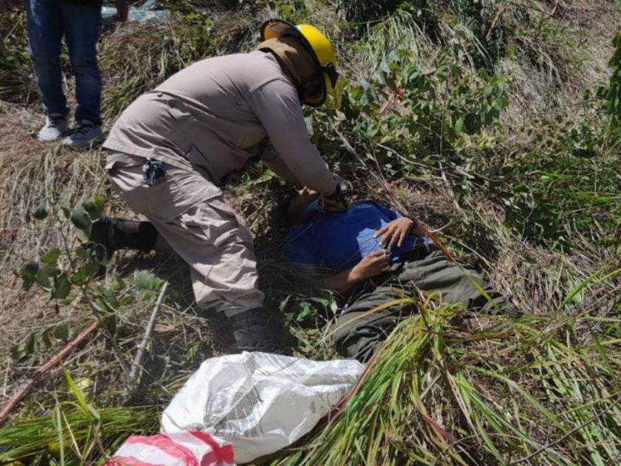 Lo que se sabe del fatal accidente que dejó dos muertos y casi una veintena de heridos en La Paz