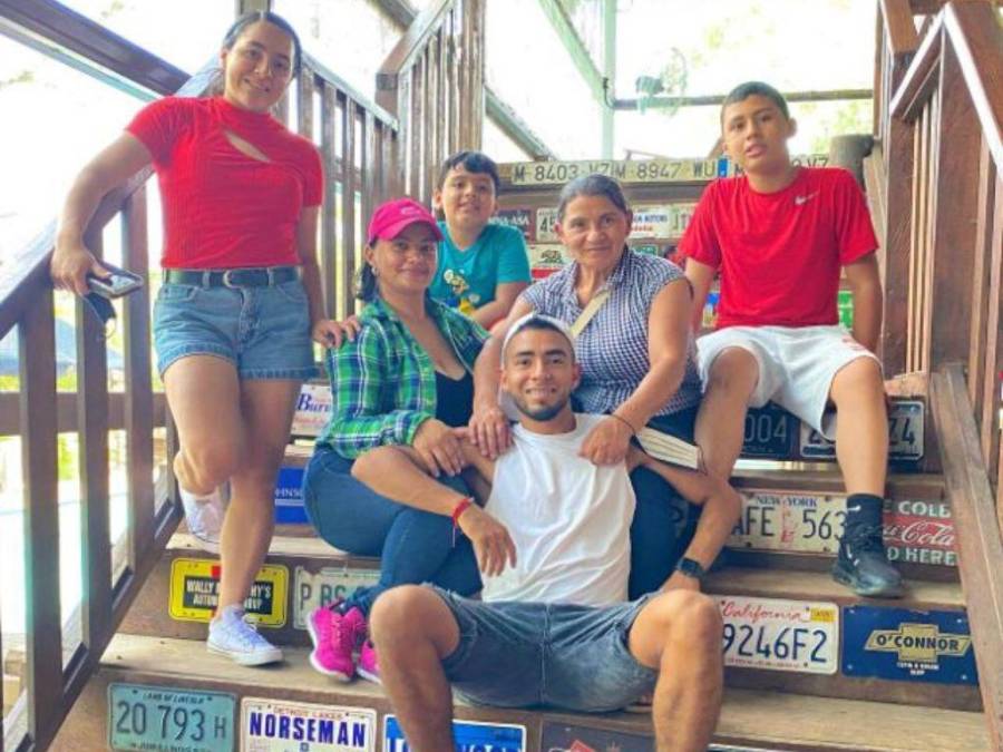 Paradisíacos viajes y momentos en familia: Así disfrutan sus vacaciones los jugadores hondureños