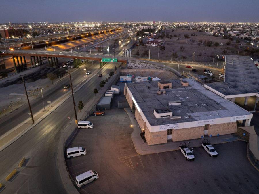 Sin agua y bajo llave: ¿en qué condiciones estaban los migrantes víctimas de incendio en centro de detención en Juárez?