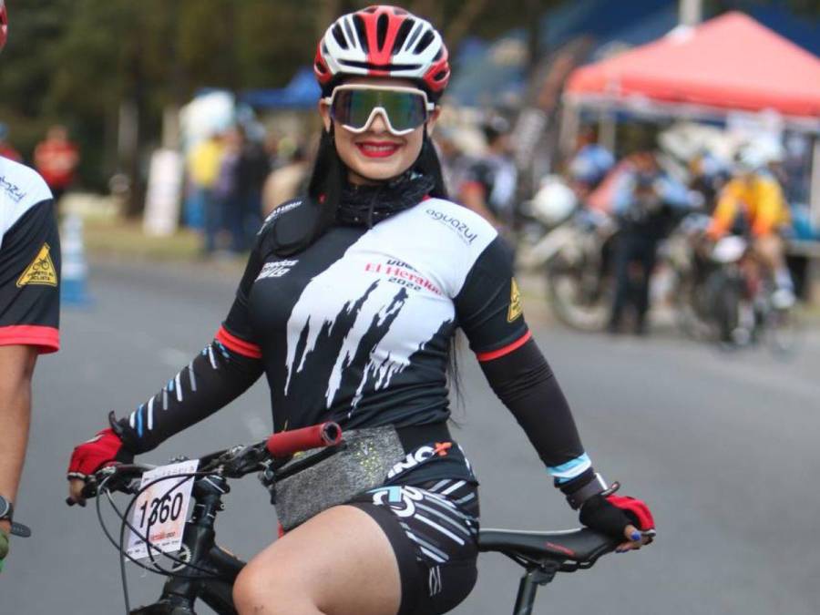 Guapas y talentosas: Las bellezas que adornaron la competencia ciclística más grande de Honduras