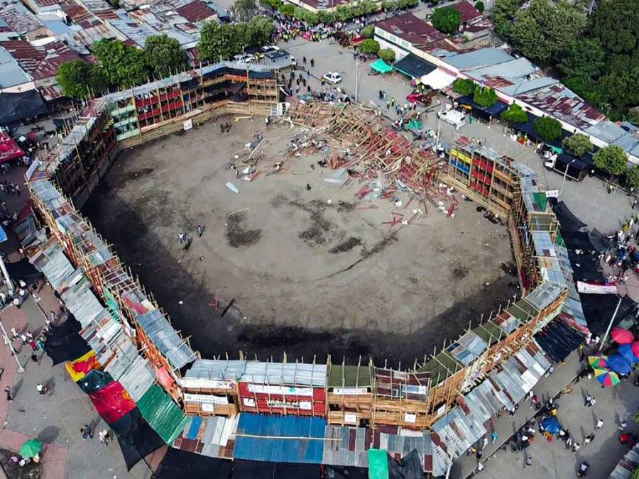 Pánico, muertos y heridos: Así fue el desplome de gradería en corrida de toros en Colombia