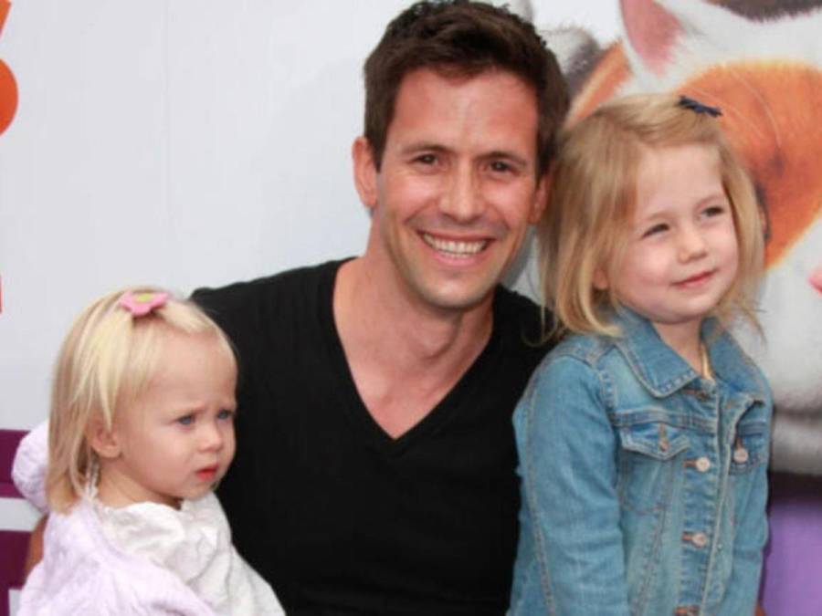 Último post del actor Christian Oliver antes de morir junto a sus hijas