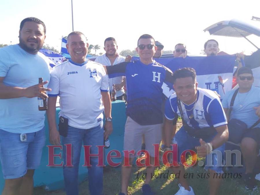 Ambientazo y emoción previo al partido de Honduras vs Argentina