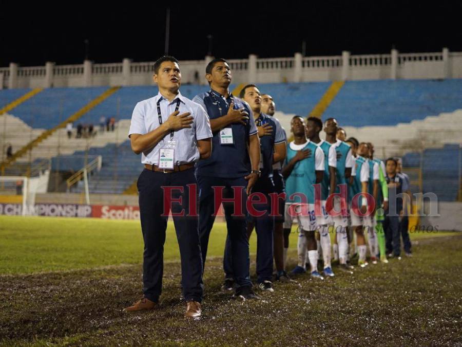 Incesante lluvia, fango y goleada: Así se vivió el triunfo de Honduras ante Jamaica