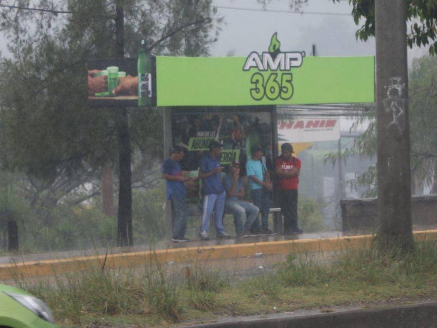 Las imágenes que dejaron las fuertes lluvias este jueves en Tegucigalpa