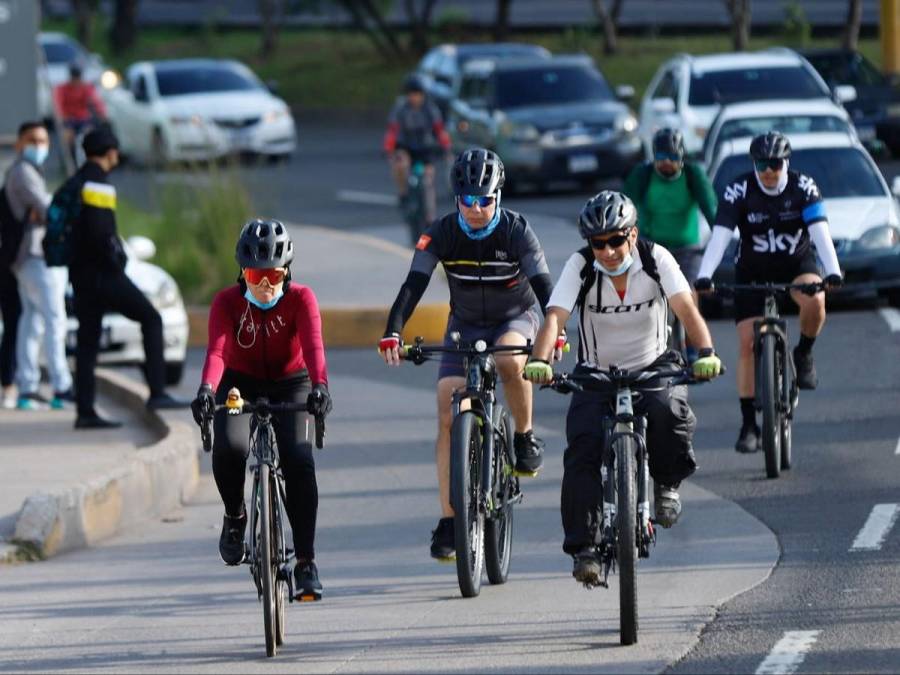 Con entusiasmo y energía: Así se desarrolló reconocimiento de ruta de Vuelta Ciclística de EL HERALDO