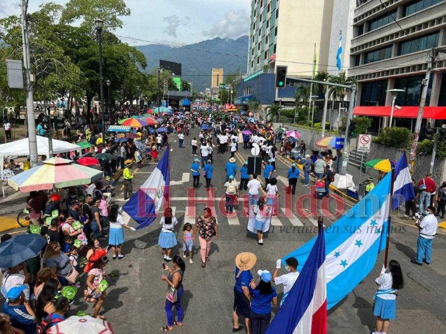 Fervor y algarabía en las fiestas de Independencia en la zona norte de Honduras (FOTOS)