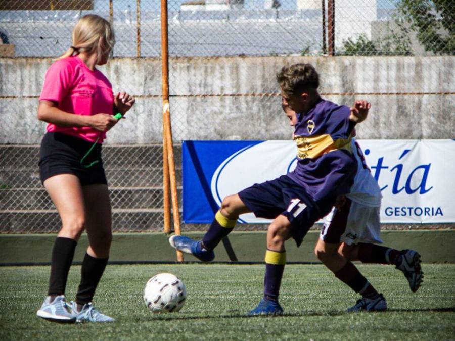 ¿Quién es Dalma Cortadi, la árbitra que fue agredida en un partido de fútbol en Argentina?