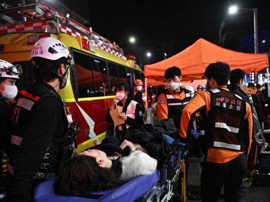 Las trágicas imágenes de la estampida en Seúl que dejó 120 muertes durante Halloween
