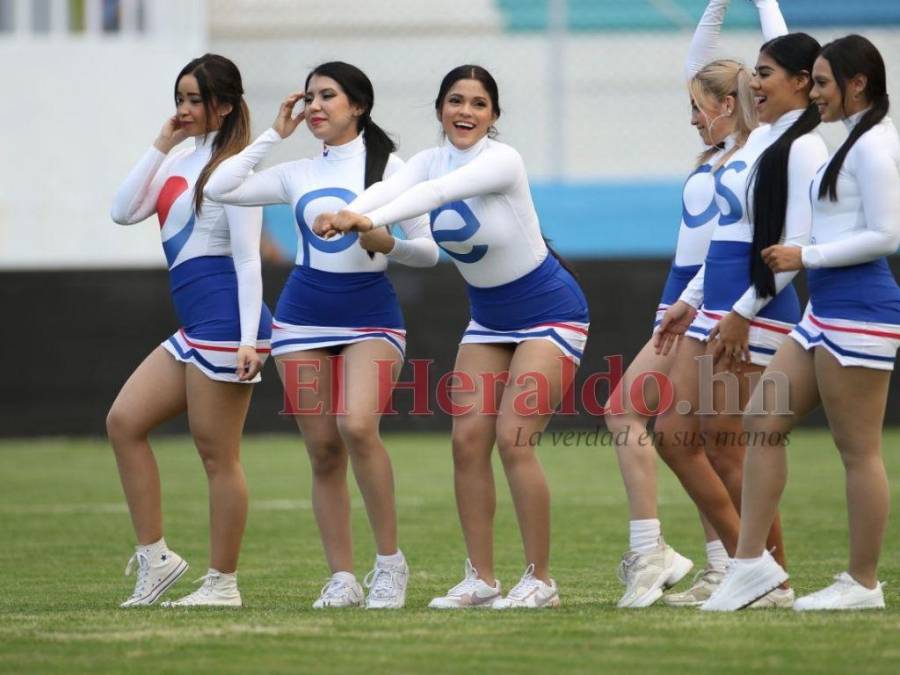 ¡Roban suspiros! Hermosas chicas adornan el Estadio Nacional en el clásico Motagua-Olimpia